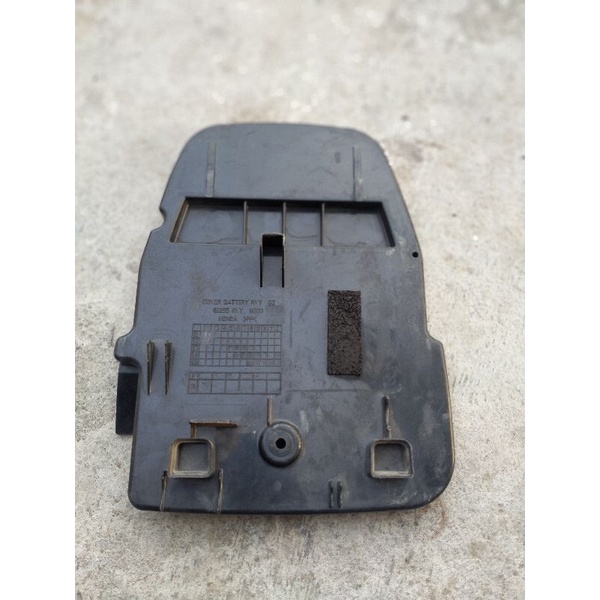 Tutup Aki Honda Beat Karbu ORI SECOND Cover Battery KVY 81255 KVY 9600