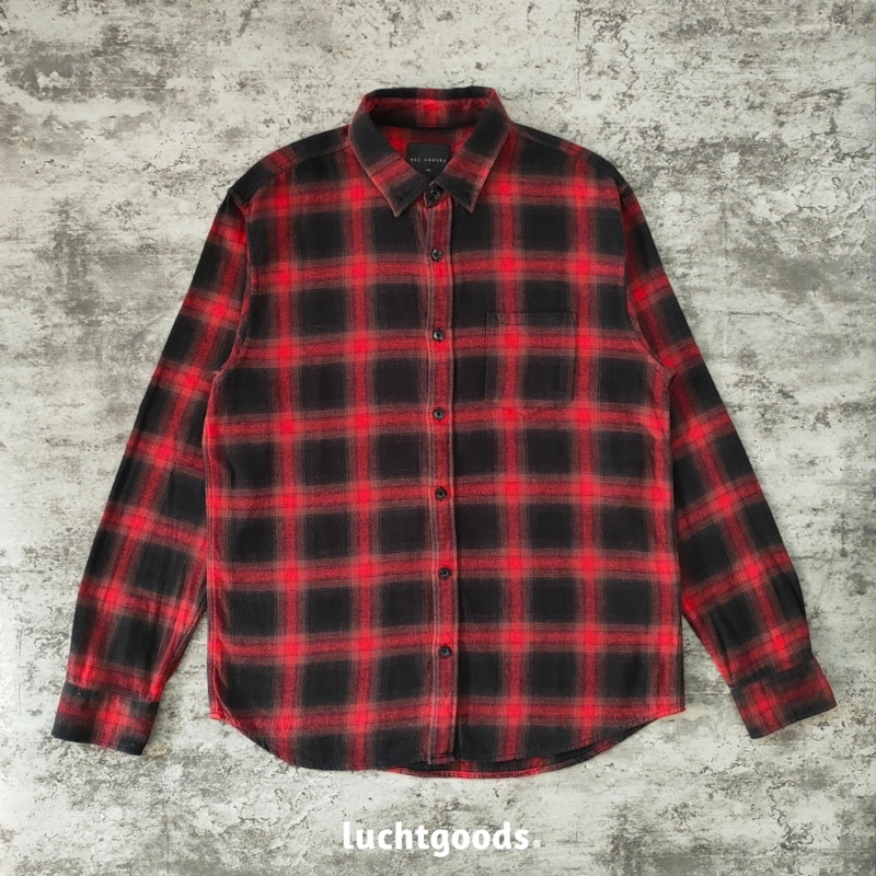 Kemeja Flanel Tbj nearby