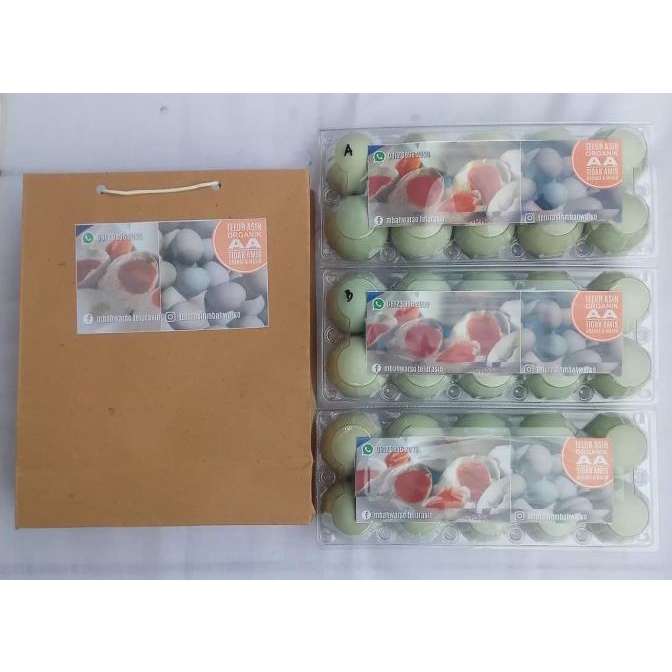 

Paket 30 pcs Oleh2 Nusantara Telor Asin Fresh Orange Berminyak Masir