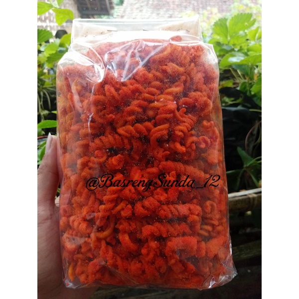 MAKARONI SPIRAL/ulir/ kriting Extra Bumbu Balado kemasan 500gram