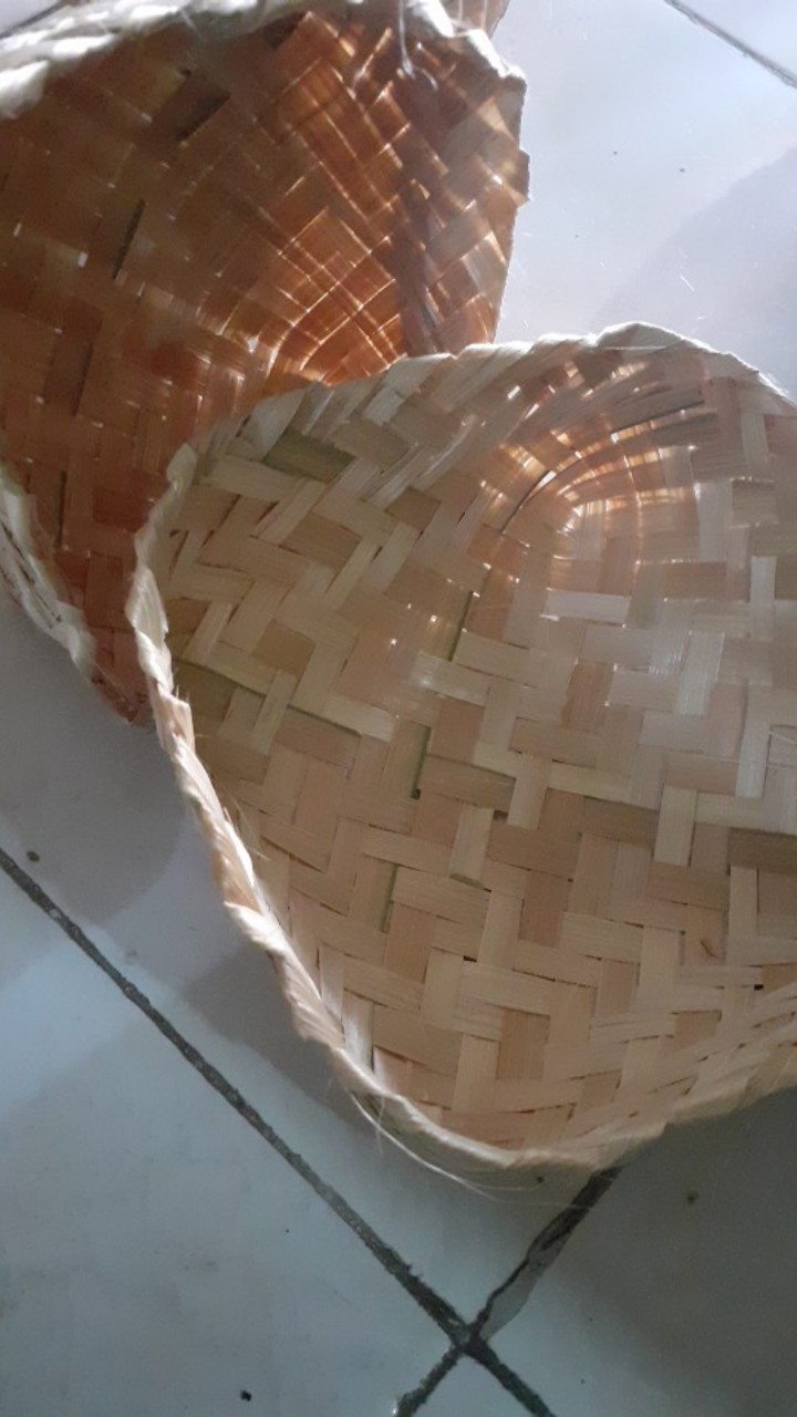 Besek Anyaman Bambu Ukuran 13-14cm Wadah Nasi Catering Kue Cemilan