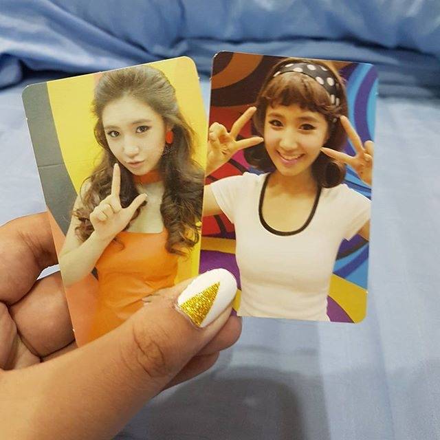 YURI SNSD HOOT PHOTOCARD