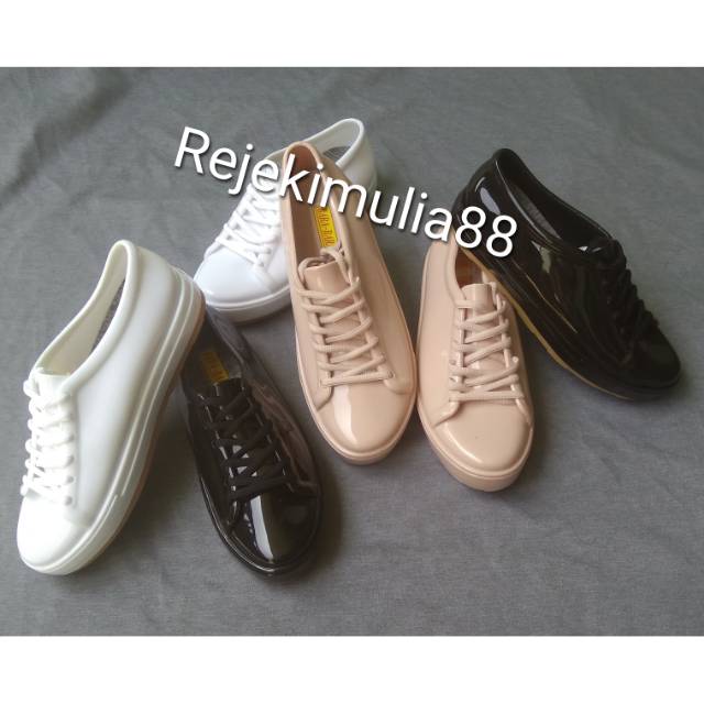 New Sepatu sneaker wanita tali glossy/jelly shoes bara-bara