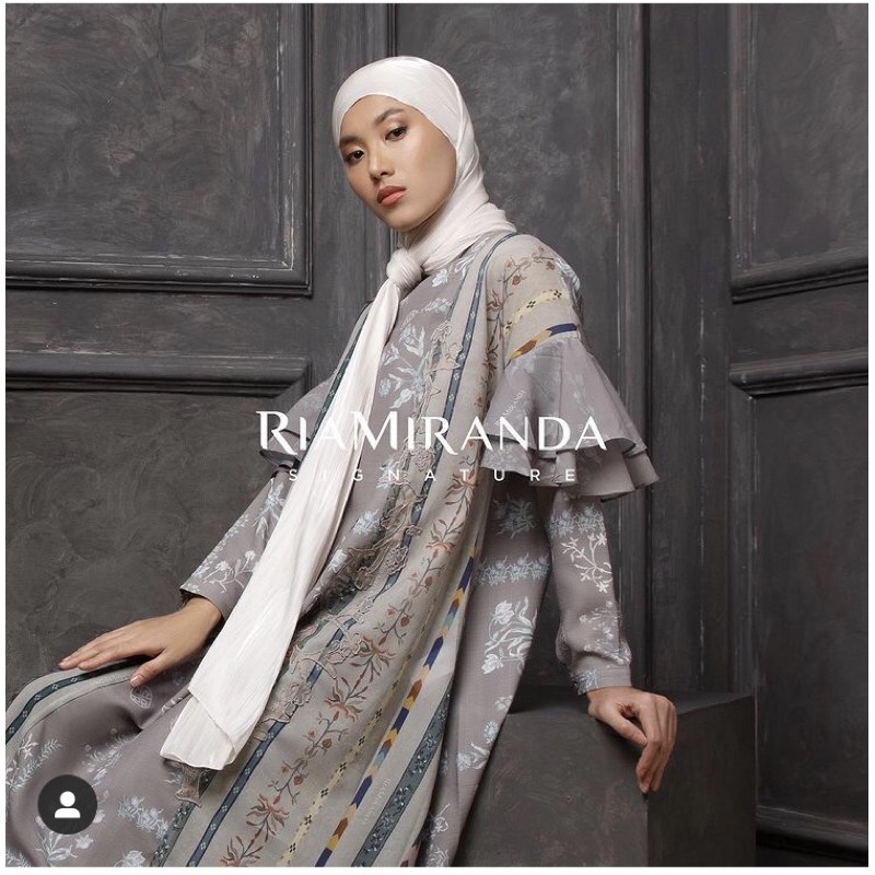 HINGIL DRESS RIA MIRANDA SIGNATURE