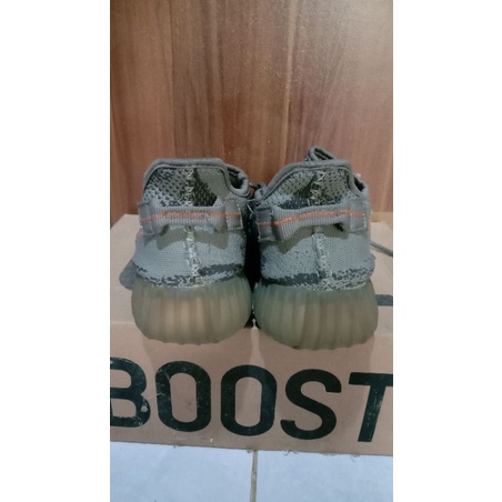 SepatuYeezy