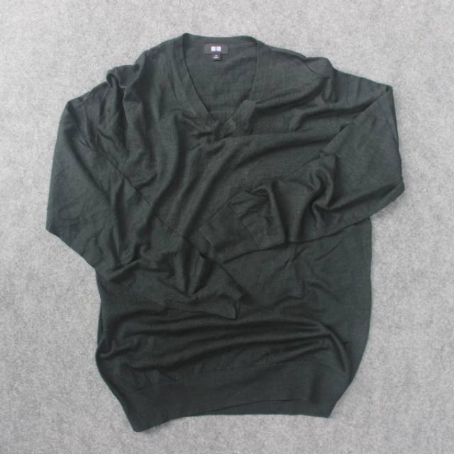 Sweater Uniqlo V-Neck Dark Green Laris Murah