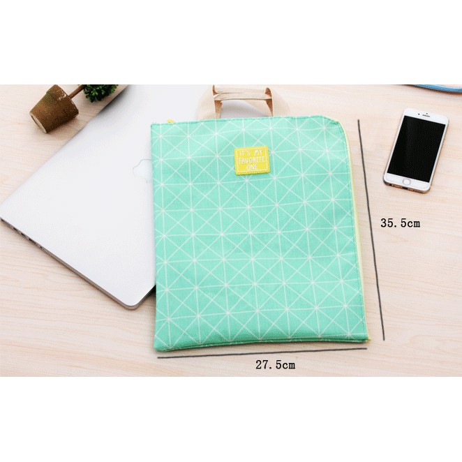 

Kantong/Map A4/ Tas Laptop Kain It's My Favourite One Dengan Tali