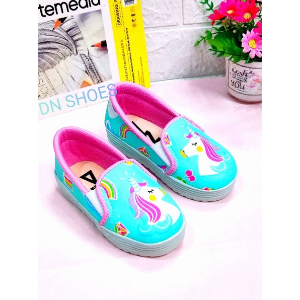 Sepatu anak perempuan motif unicorn tosca cute