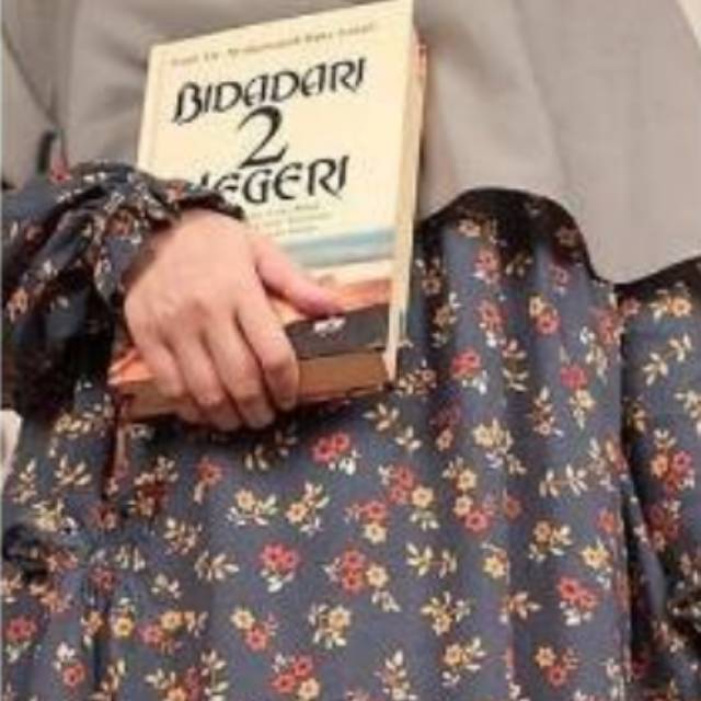 Ditsy Juli 2020 size M