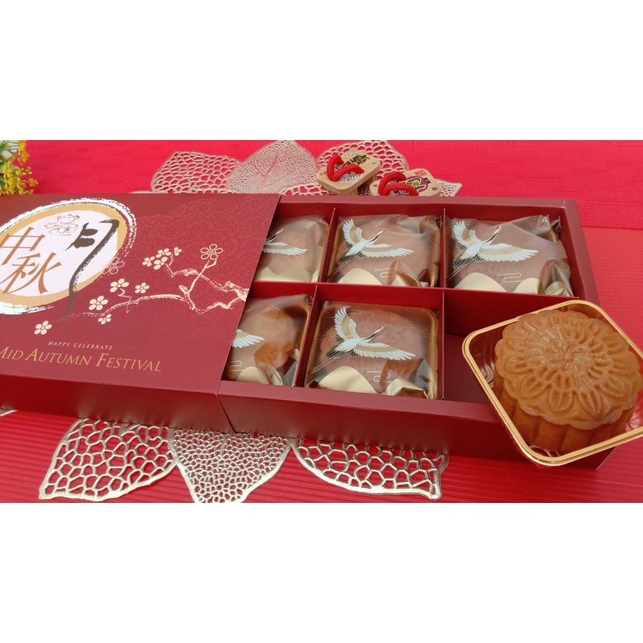 

Mooncake Kue Bulan By Bakpao Wang Wang Surabaya Paket Hamper