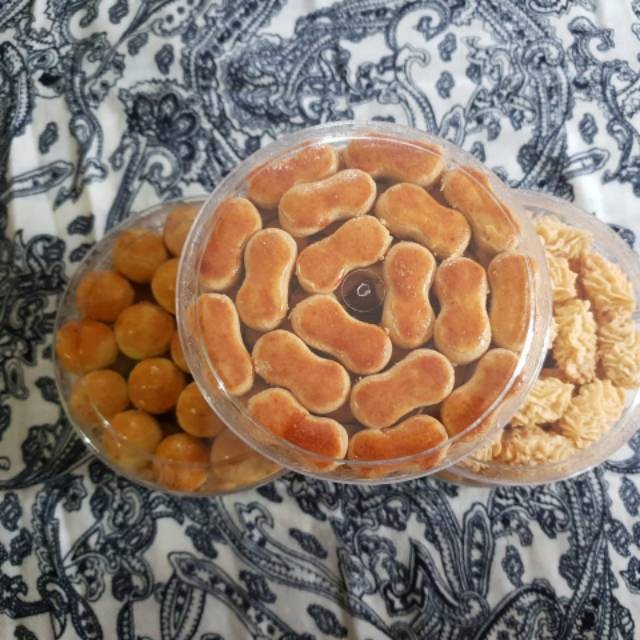 

Kue kacang skippy