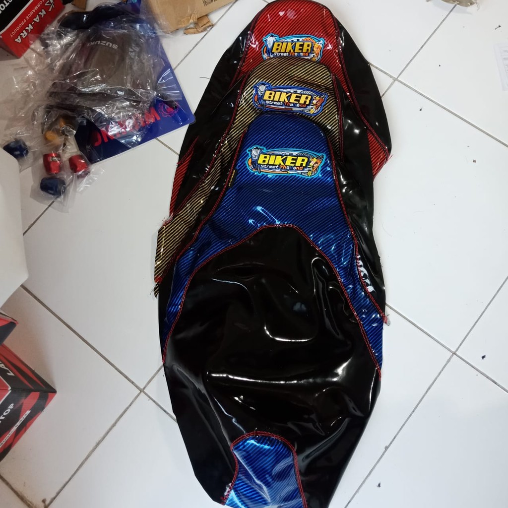 SARUNG JOK BIKER GLOSSY KOMBINASI CARBON KULIT JOK BIKER GLOSSY KARBON KAIN JOK BIKER KARBON GLOSSY