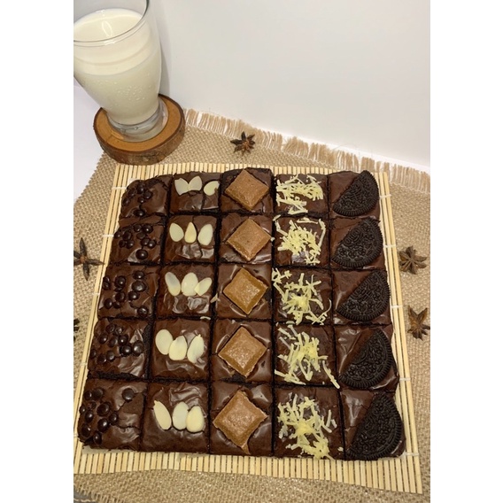 

Brownies Sekat Premium 20x20x4
