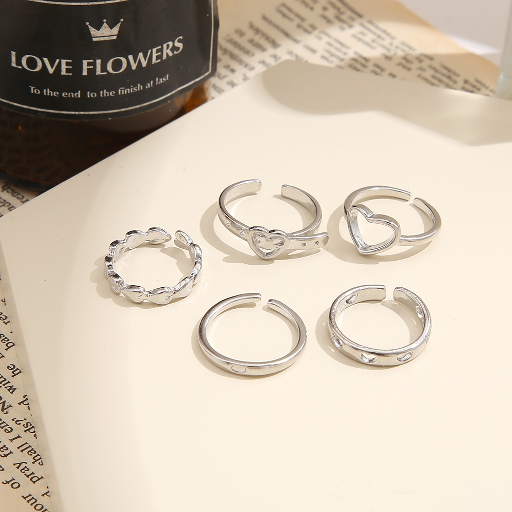 5pcs / Set Cincin Bentuk Hati Untuk Wanita