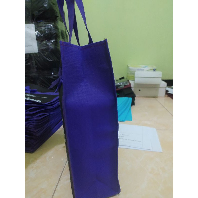 

tas kombinasi warna uk. 30x20x10 bahan tebal free sablon
