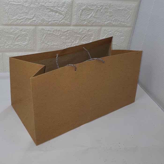 

NEW Paper bag Brownies/Bolu uk 30x15x 15