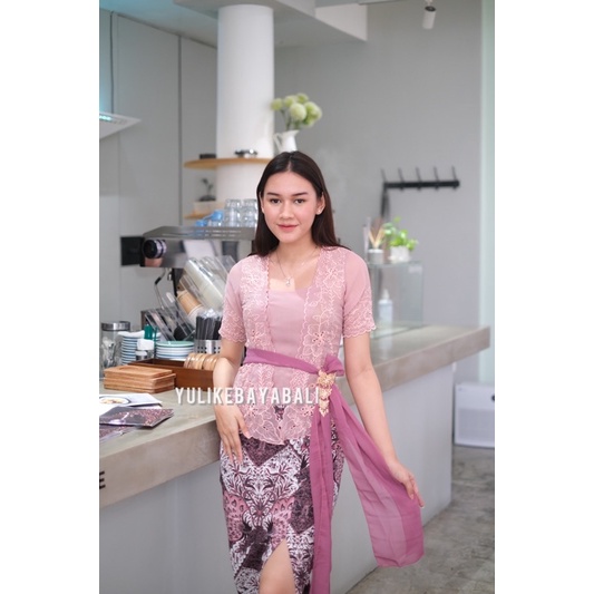 Setelan kebaya Jadi Bordir Premium Kutubaru Lengan Pendek