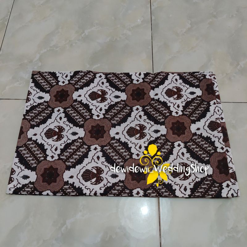 Set Jarik Cewek Cowok + Blangkon, Motif Parang kotak