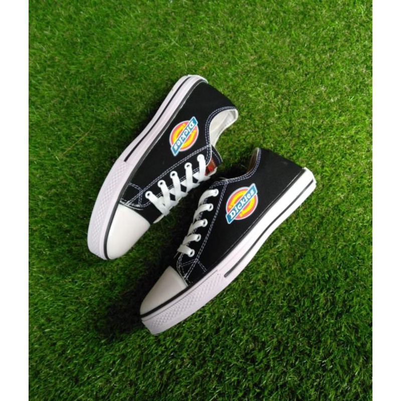 Sepatu Dickies