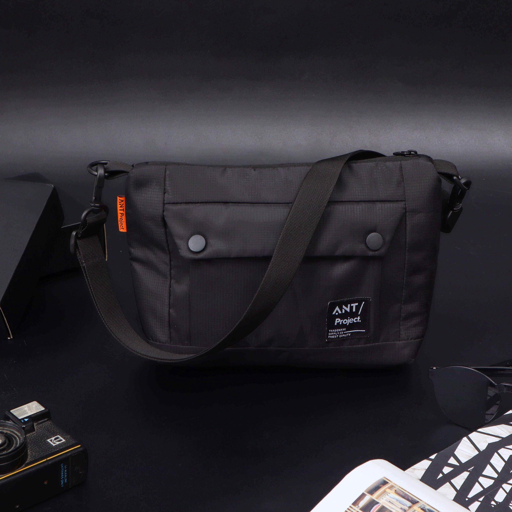 ANT PROJECT - Sling Bag HINATA - Black - Tas Selempang Pria