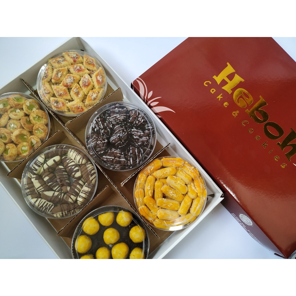 

Paket 24 Kue Kering Lebaran Premium Isi 6 Toples By Heboh Cookies