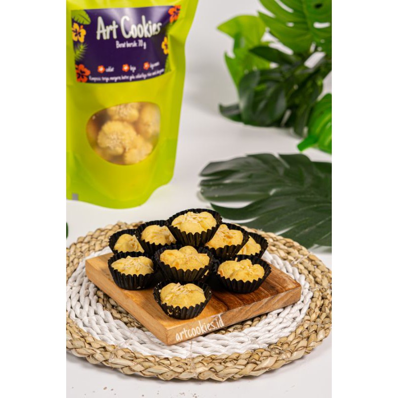 

Kue Kering Keju Renyah | Art Cookies | Parmesan Cheese | Crispy Butter Cup Cookies | 70 gr