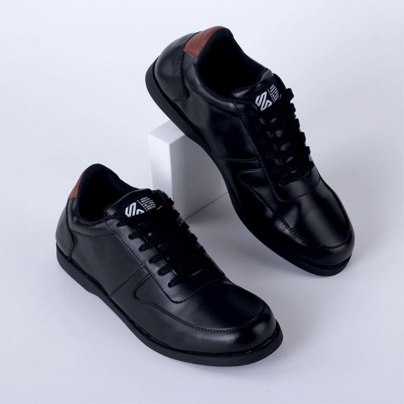 Sepatu Kasual Sneaker Pria BLACK Terbaru | Sepatu Formal Pria Pantofel Hitam Kulit Stylish Premium | Sepatu Pesta kantor Formal Sekolah Distro Mils Premium Exclusive Modern | Sepatu Casual Santai Kerja Kantor Series Street