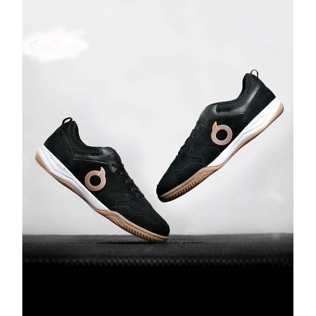 SEPATU FUTSAL ORTUS JOGOSALA DOMINATOR BLACK IN