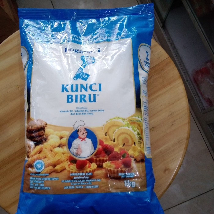 

tepung terigu kunci biru 1kg bogasari