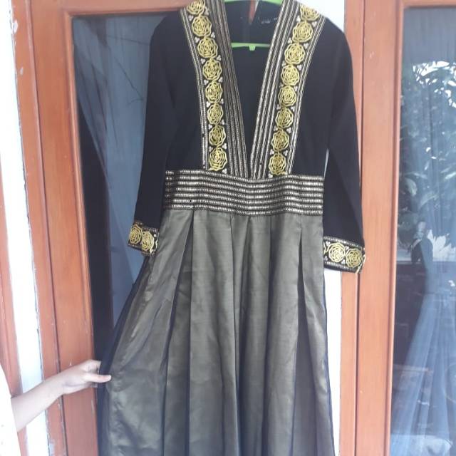 Gamis pesta preloved