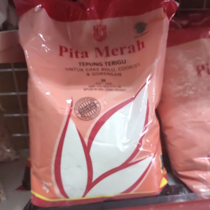 

Tepung terigu pita merah 1kg