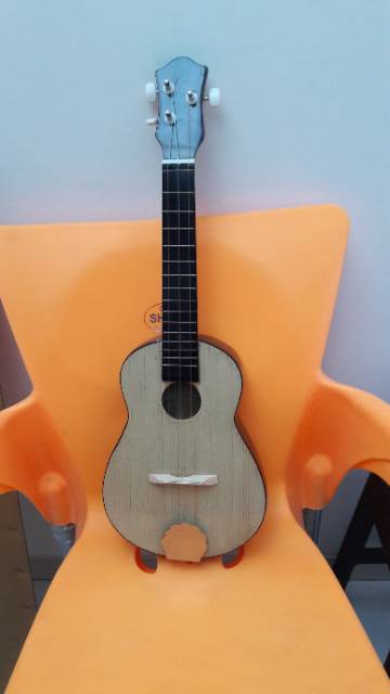 Ukulele Senar 3 Kayu Utuh Indonesia