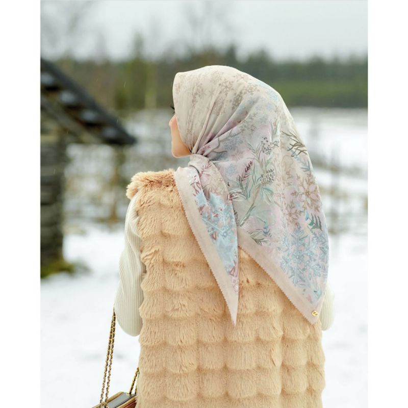 preloved buttonscarves x disney frozen