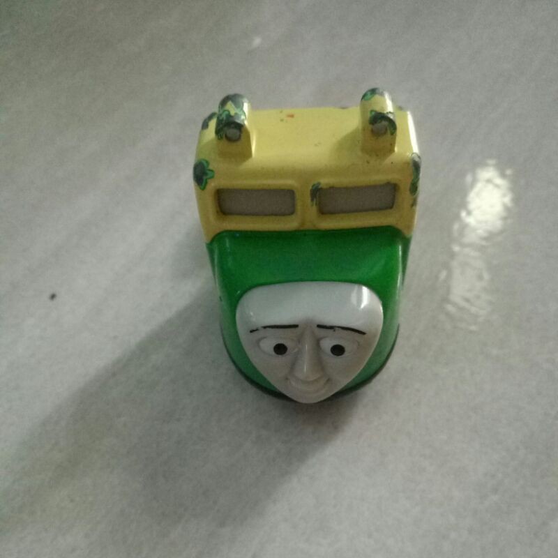 GULLANE THOMAS AND FRIENDS  MADGE TANPA GERBONG PRELOVED