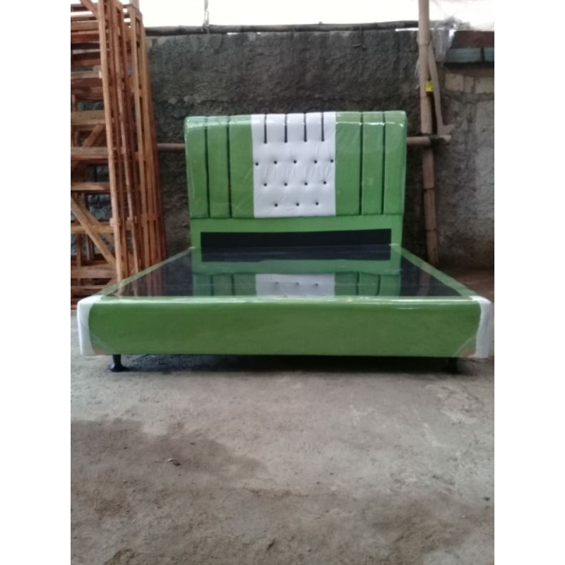 Divan minimalis oskar ukuran 160x200