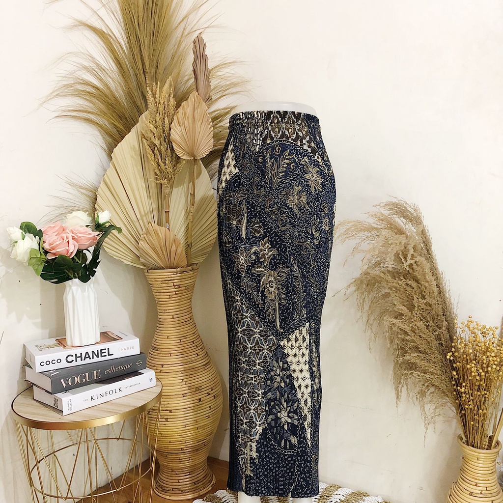 ROK BATIK PLISKET-Aurel Navy