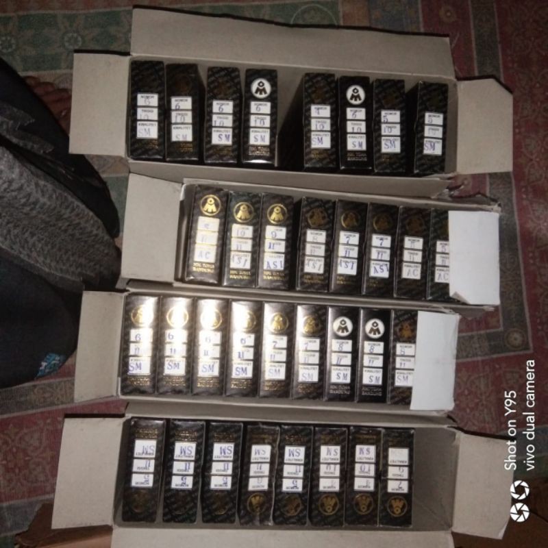 peci manis ac silang