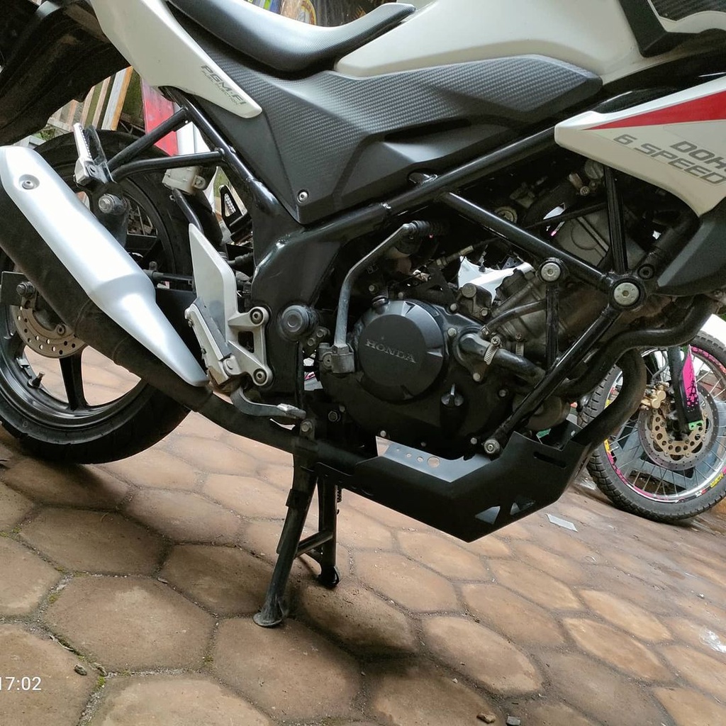 Skidplate / cover engine CB150R