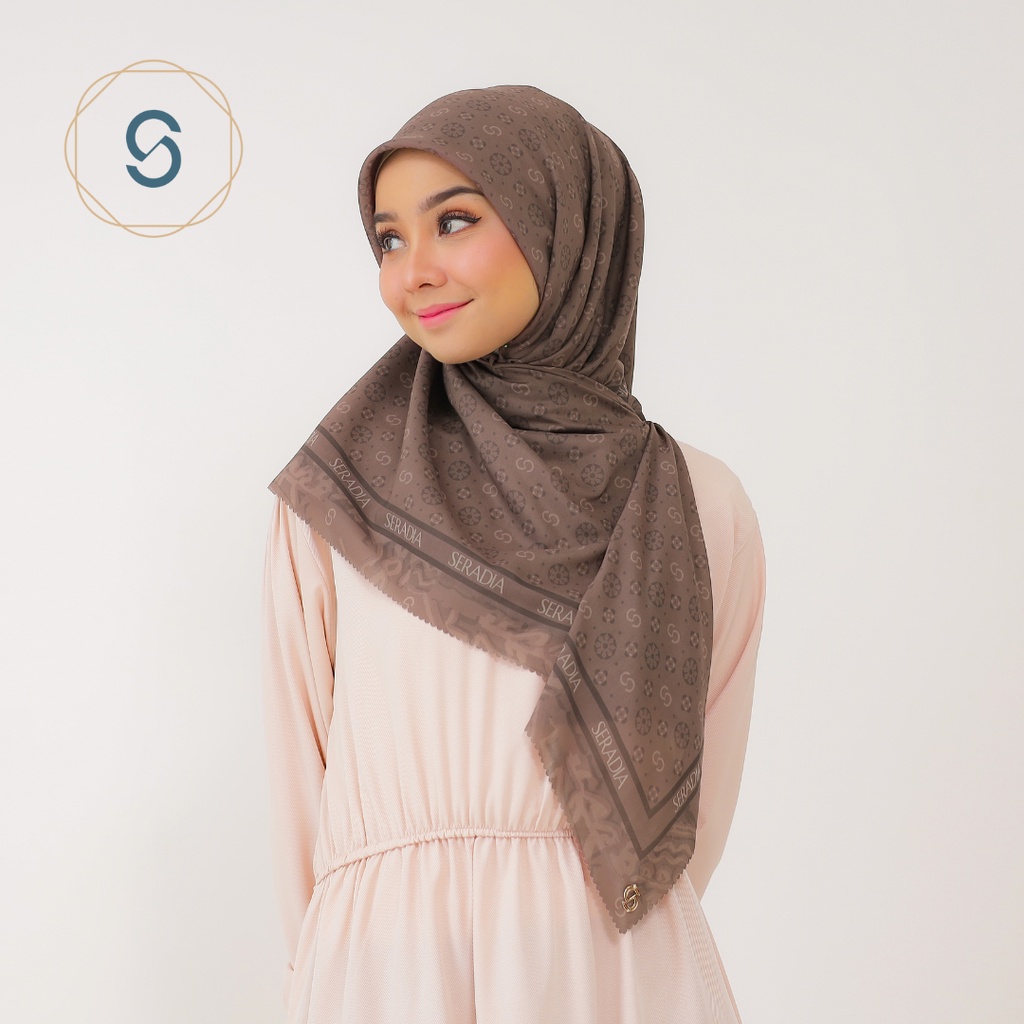 Seradia Hijab Segi Empat Monogram 2.0-5