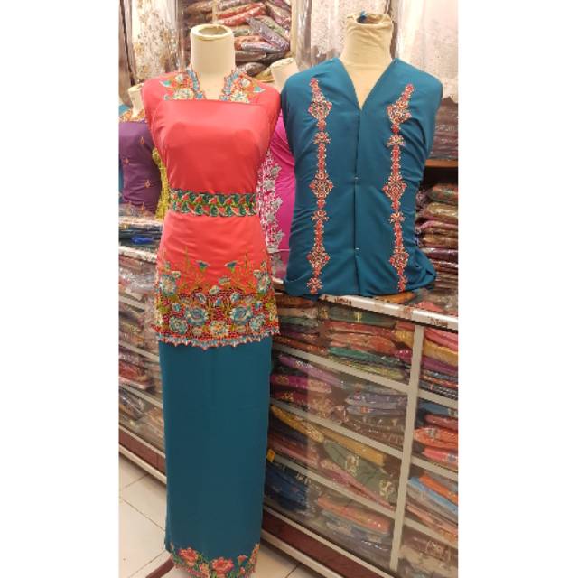 Baju kurung mama papa