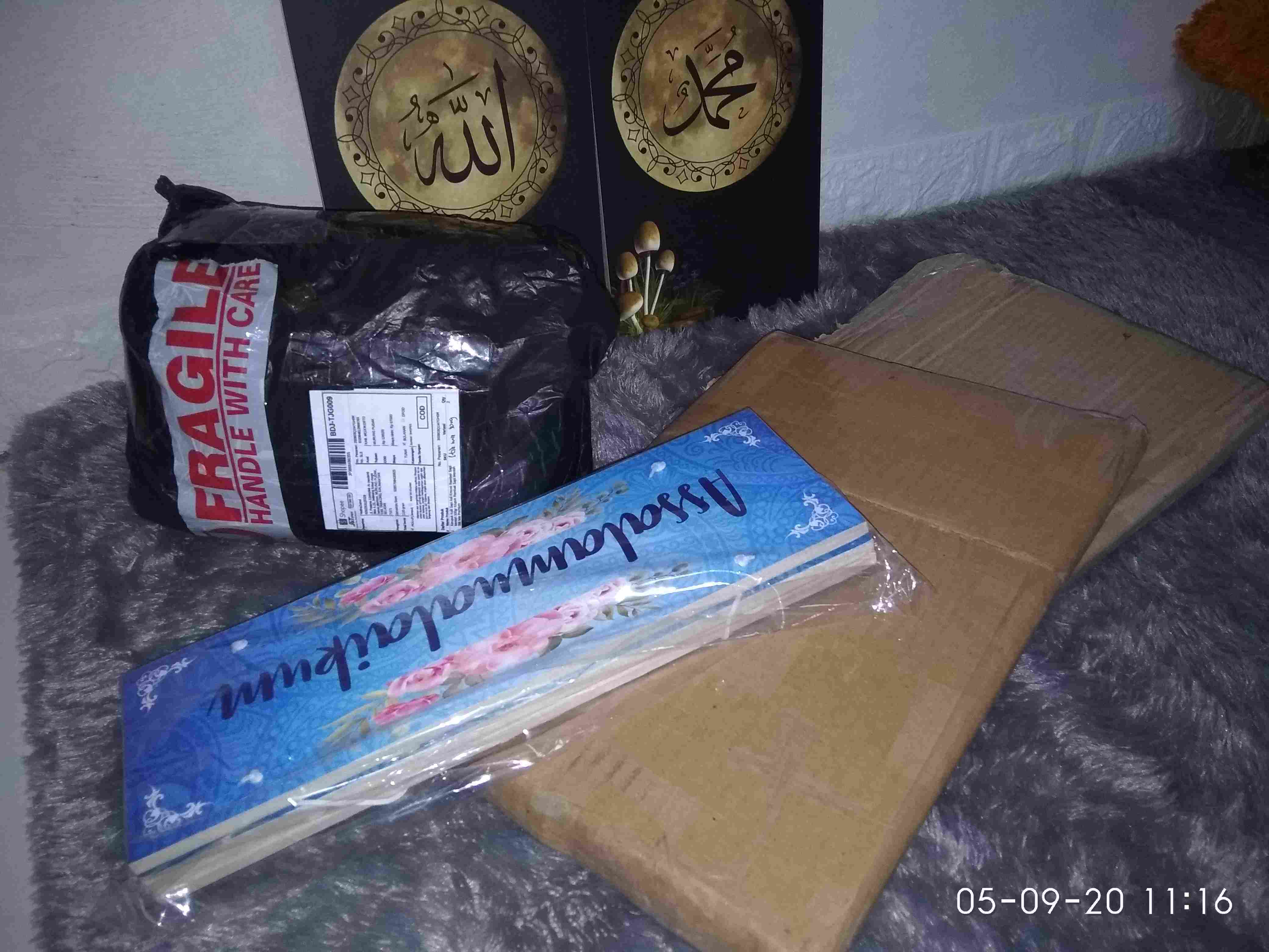 Kaligrafi Salam Motif Shaby