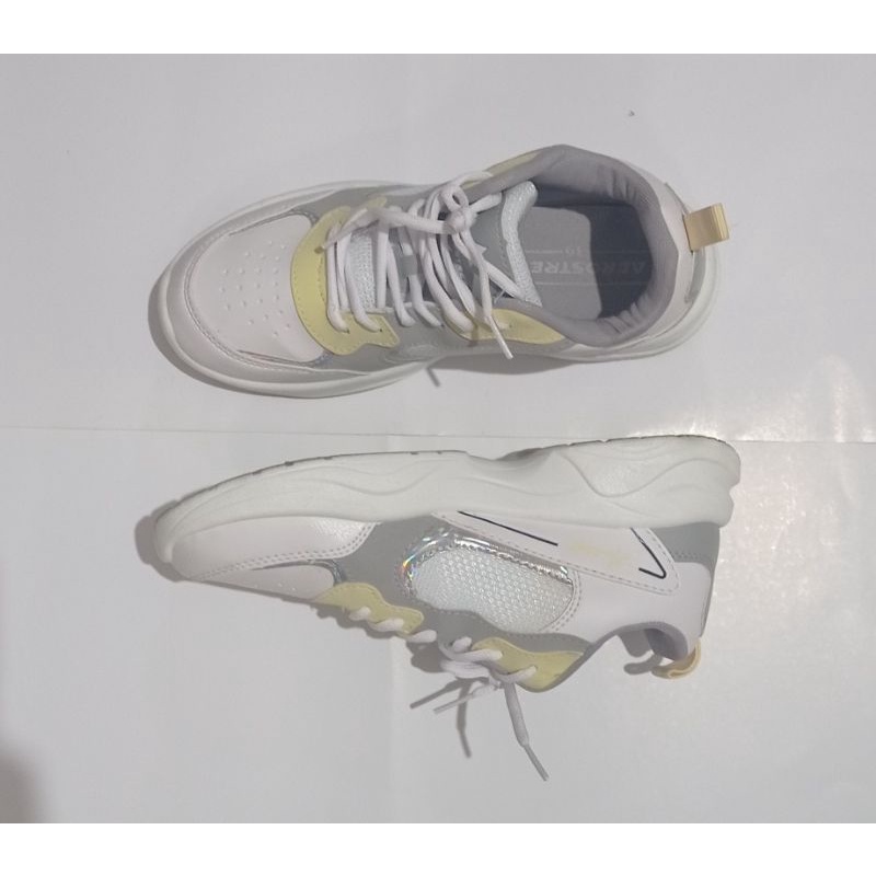 Aerostreet Ivy Putih Kuning (Preloved)
