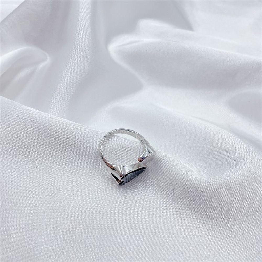 Mxbeauty Wanita Cincin Fashion Adjustable Terbuka Rings Kepribadian Paduan Prop Aksesoris Jari Gesper