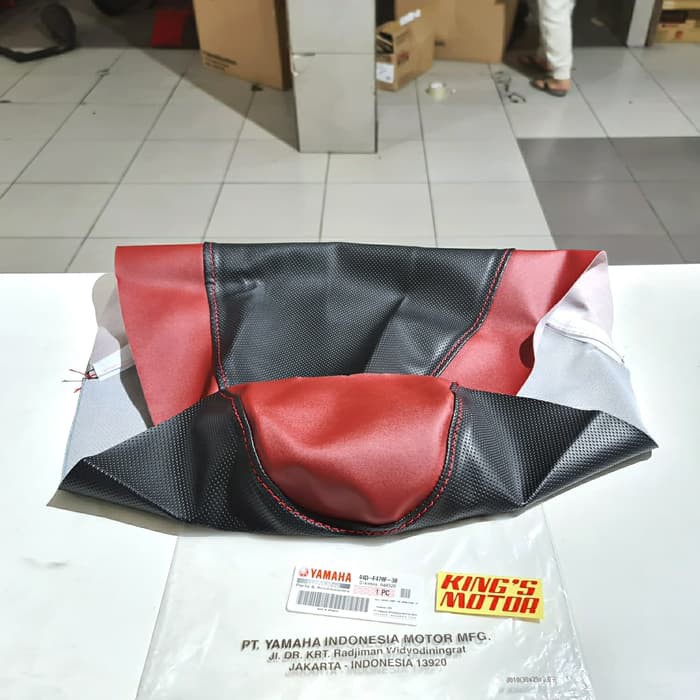 COVER SARUNG KULIT JOK XEON, SOUL GT, AEROX 125, VARIO MERAH (44D-30)