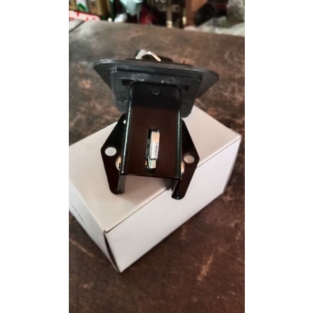 kuncian jok vespa excel