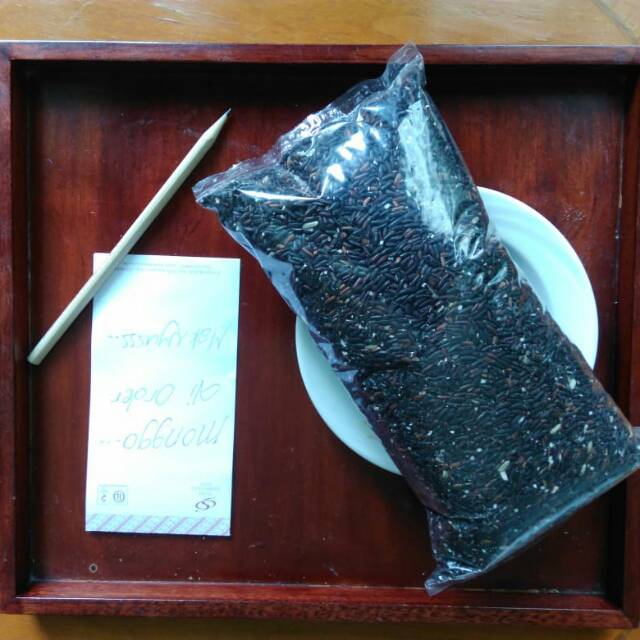 

Beras hitam