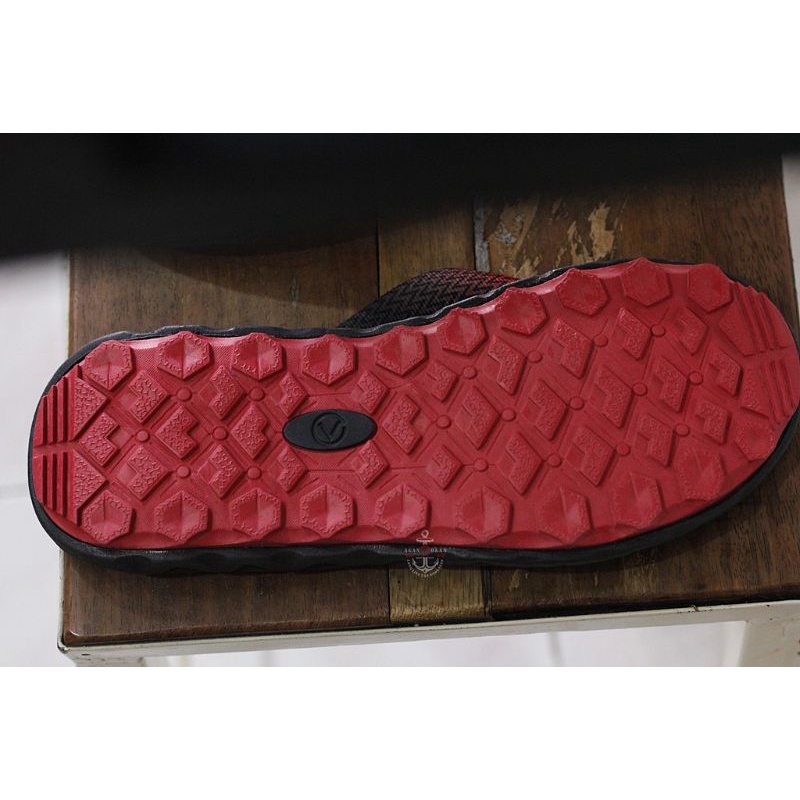 SANDAL ONTOP KALIMUTU