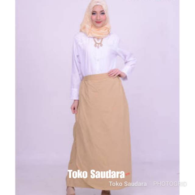 Rok formal model A clock cream