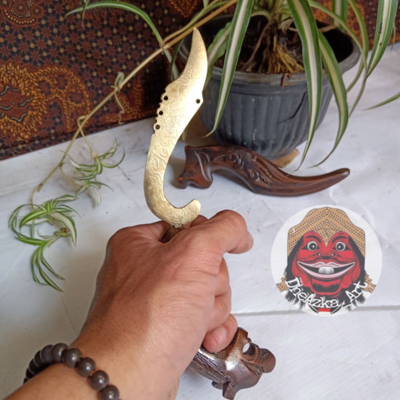 Kujang Kuningan Kaligrafi Ukuran Kecil