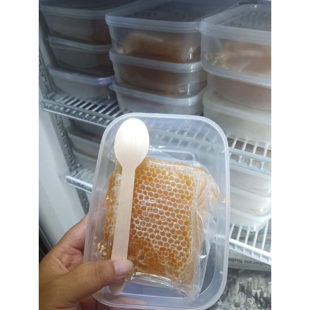 

MADU SARANG - COMB HONEY -RAW HONEY